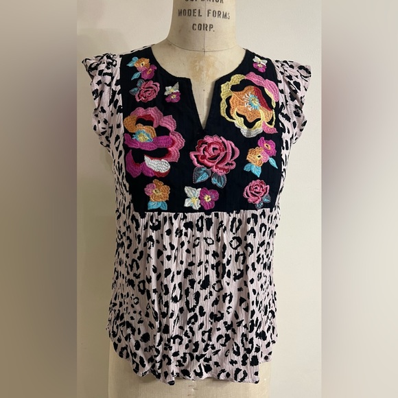 Savanna Jane Cheetah Colorful Embroidered Crinkled Blouse Size Small - Picture 1 of 8